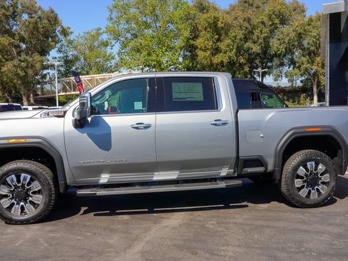 New 2026 GMC Sierra 2500 Denali w/ Denali Reserve Package AWD/4WD image 8