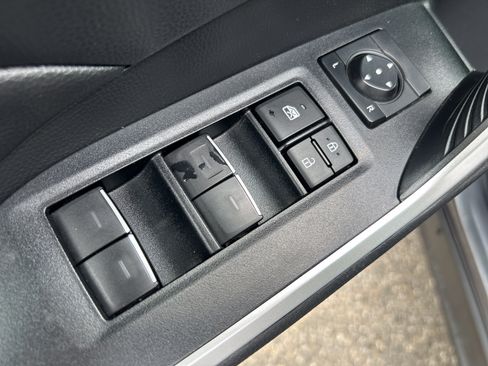 Used 2022 Toyota RAV4 XLE AWD/4WD image 20