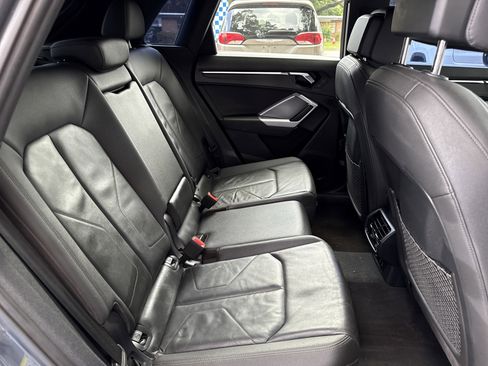 Used 2020 Audi Q3 2.0T Premium image 26