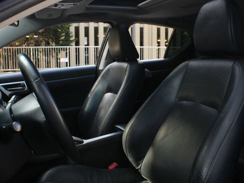 Used 2011 Lexus CT 200h Premium w/ Leather Pkg FWD image 16