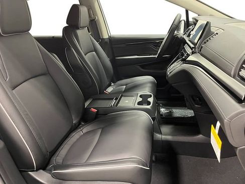 New 2026 Honda Odyssey Touring image 24