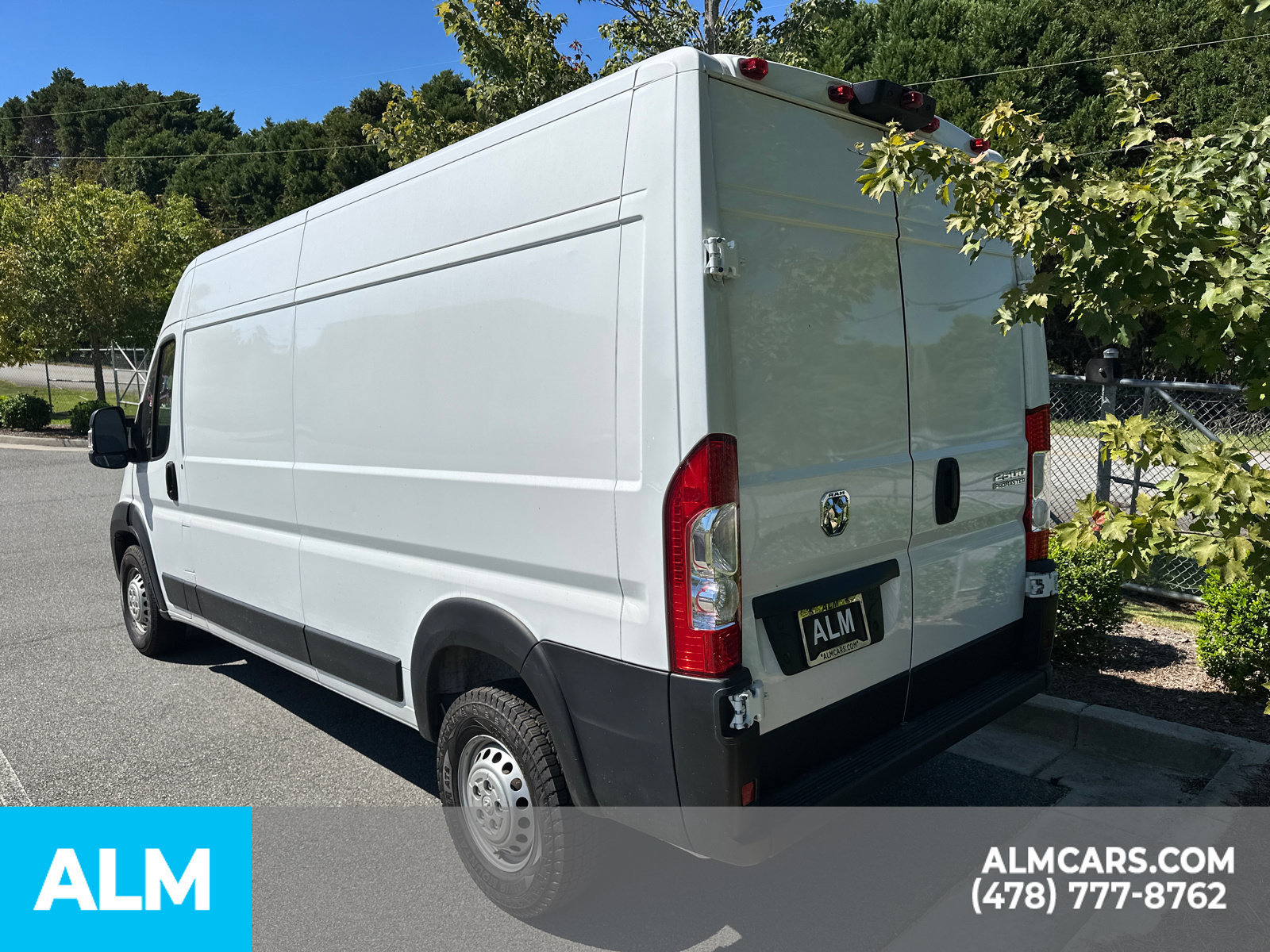 Used 2025 RAM ProMaster 2500 w/ Convenience Group FWD image 9