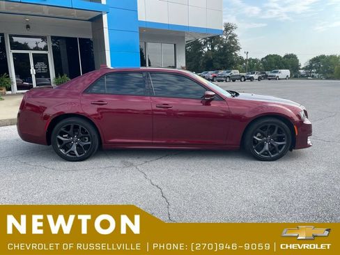Used 2023 Chrysler 300 Touring L w/ Popular Equipment Group RWD image 43