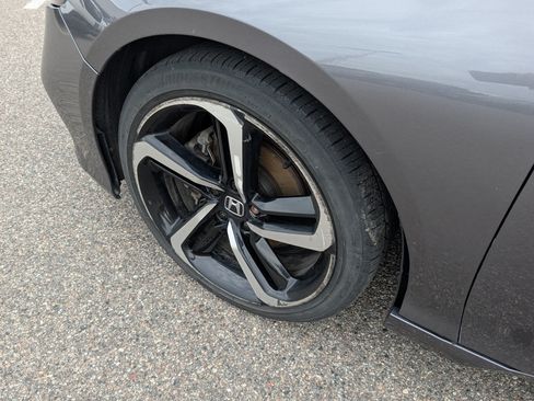 Used 2018 Honda Accord Sport image 5