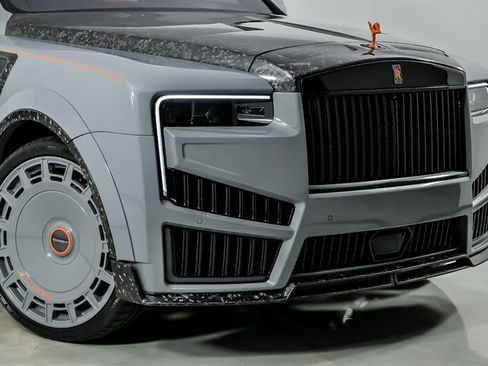 Used 2023 Rolls-Royce Cullinan AWD/4WD image 3