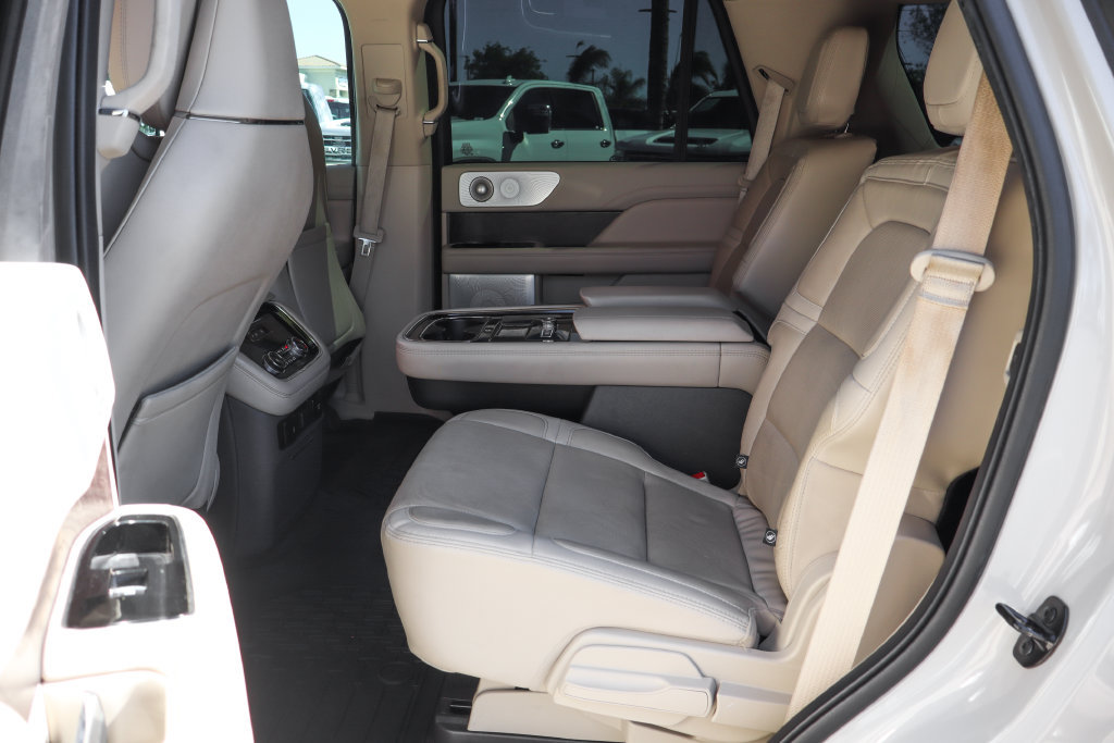 Used 2021 Lincoln Navigator Reserve AWD/4WD image 41