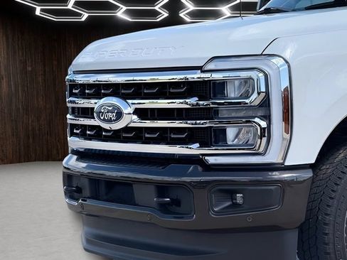 Used 2024 Ford F250 King Ranch AWD/4WD image 9