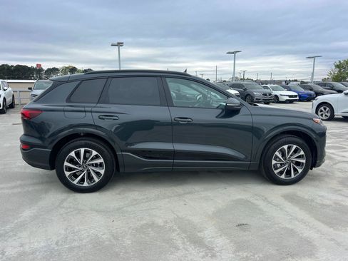 New 2025 Audi Q6 e-tron Premium Plus image 4