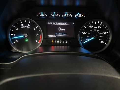 Used 2017 Ford F250 XLT w/ Snow Plow Prep Package image 15