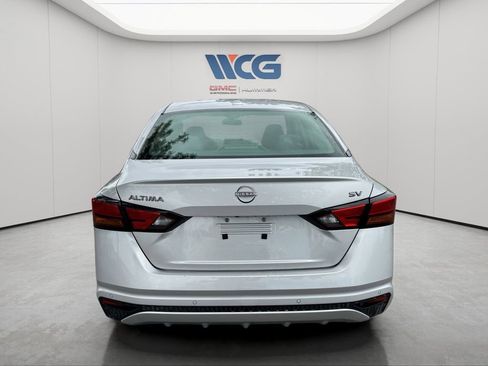 Used 2024 Nissan Altima 2.5 SV FWD image 5