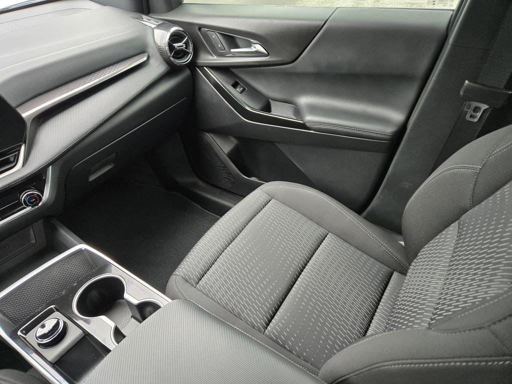 Used 2026 Chevrolet Equinox LT FWD image 19