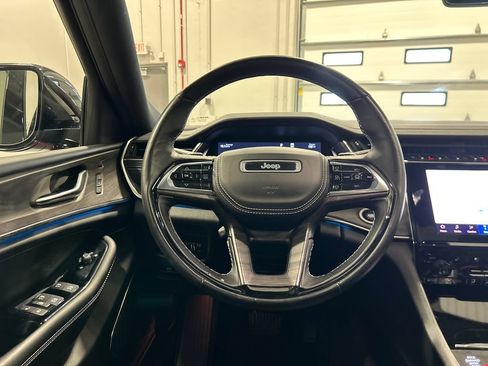 Used 2023 Jeep Grand Cherokee L Overland w/ Advanced Protech Group III AWD/4WD image 29
