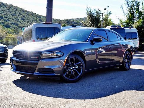 Used 2021 Dodge Charger SXT w/ Blacktop Package image 2
