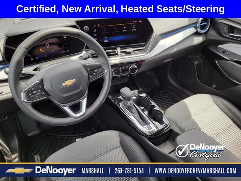 Used 2025 Chevrolet Trax LT w/ Driver Confidence Package FWD image 21