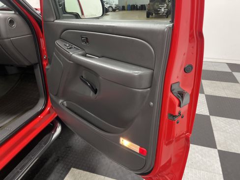 Used 2007 Chevrolet Silverado 1500 LT w/ Extended Cab Value Package image 17