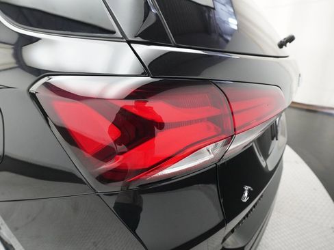 Used 2023 Chevrolet Equinox RS image 33