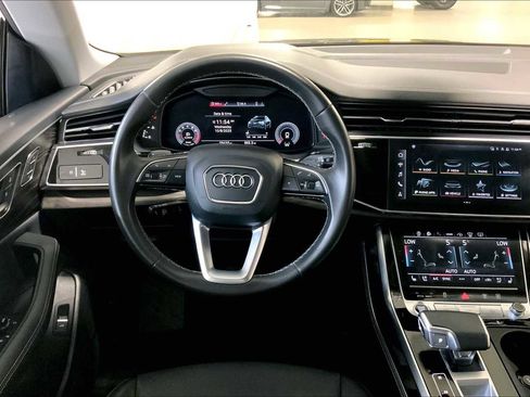 Used 2023 Audi Q8 Prestige image 7
