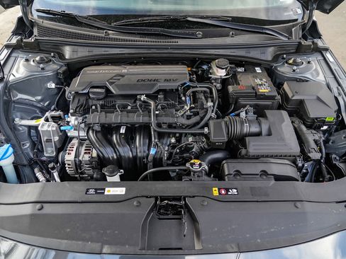 New 2026 Hyundai Elantra Limited FWD image 27