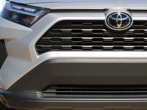 Used 2024 Toyota RAV4 XLE image 9