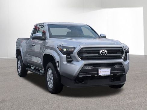 New 2025 Toyota Tacoma SR5 image 3