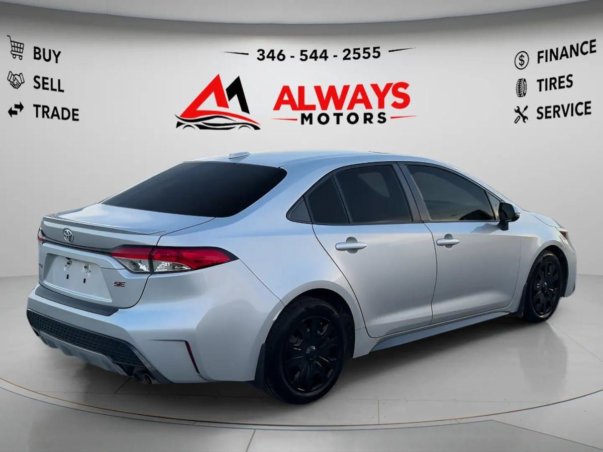 Used 2020 Toyota Corolla SE w/ SE Premium Package FWD image 5