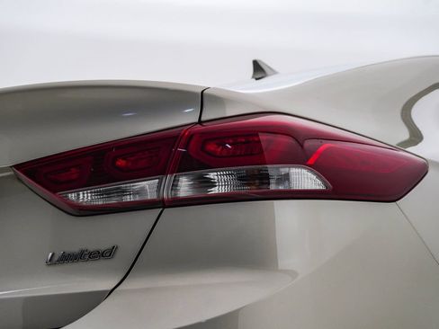 Used 2017 Hyundai Elantra Limited w/ Limited Ultimate Package 05 FWD image 13