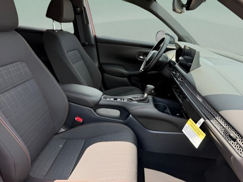Certified 2026 Honda HR-V Sport image 28