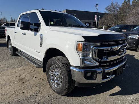 Used 2022 Ford F250 XLT w/ XLT Premium Package image 7