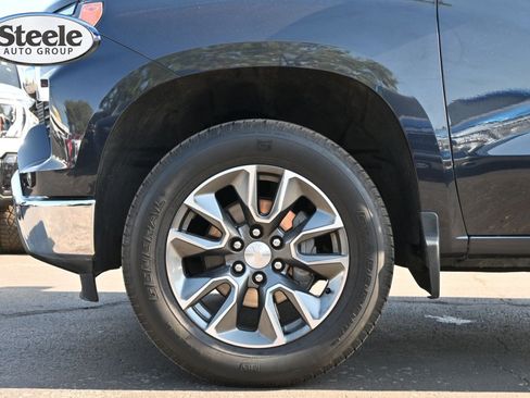 Used 2024 Chevrolet Silverado 1500 LT AWD/4WD image 28