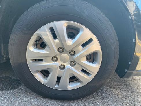 Used 2019 Dodge Journey SE FWD image 5