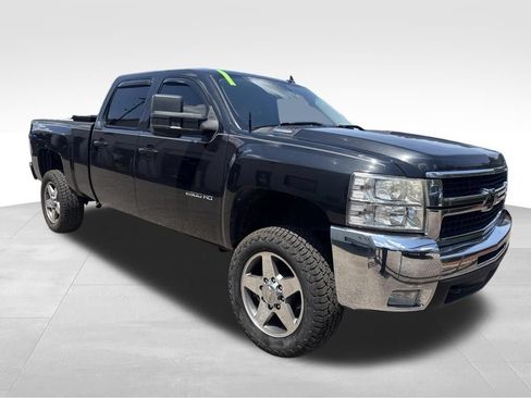 Used 2010 Chevrolet Silverado 2500 LTZ w/ Convenience Package AWD/4WD image 3