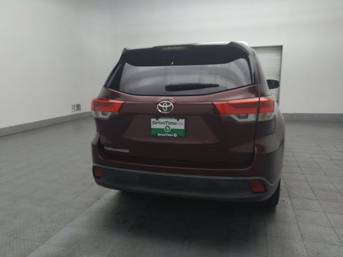 Used 2018 Toyota Highlander LE FWD image 7