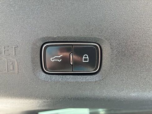 Used 2025 Ford Expedition Active image 13