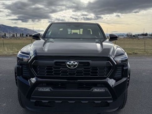 New 2025 Toyota Tacoma TRD Off-Road image 3