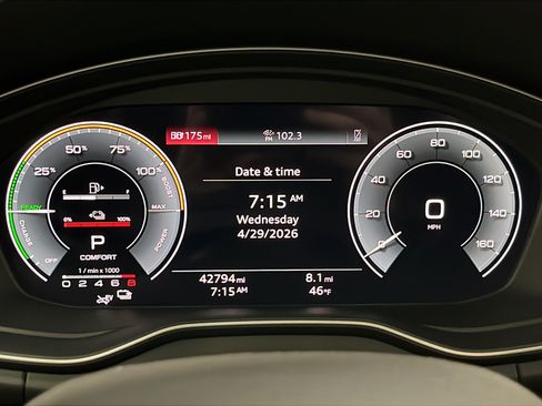 Used 2022 Audi Q5 e Premium w/ Convenience Package AWD/4WD image 17