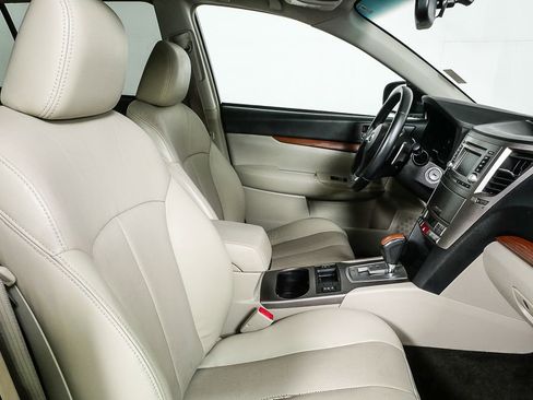 Used 2014 Subaru Outback 2.5i Limited image 25