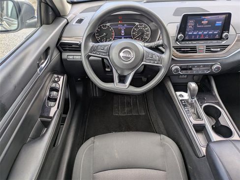 Used 2023 Nissan Altima 2.5 SV image 17