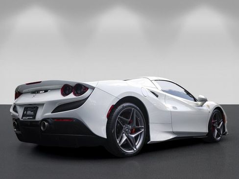 Used 2021 Ferrari F8 Tributo RWD image 10