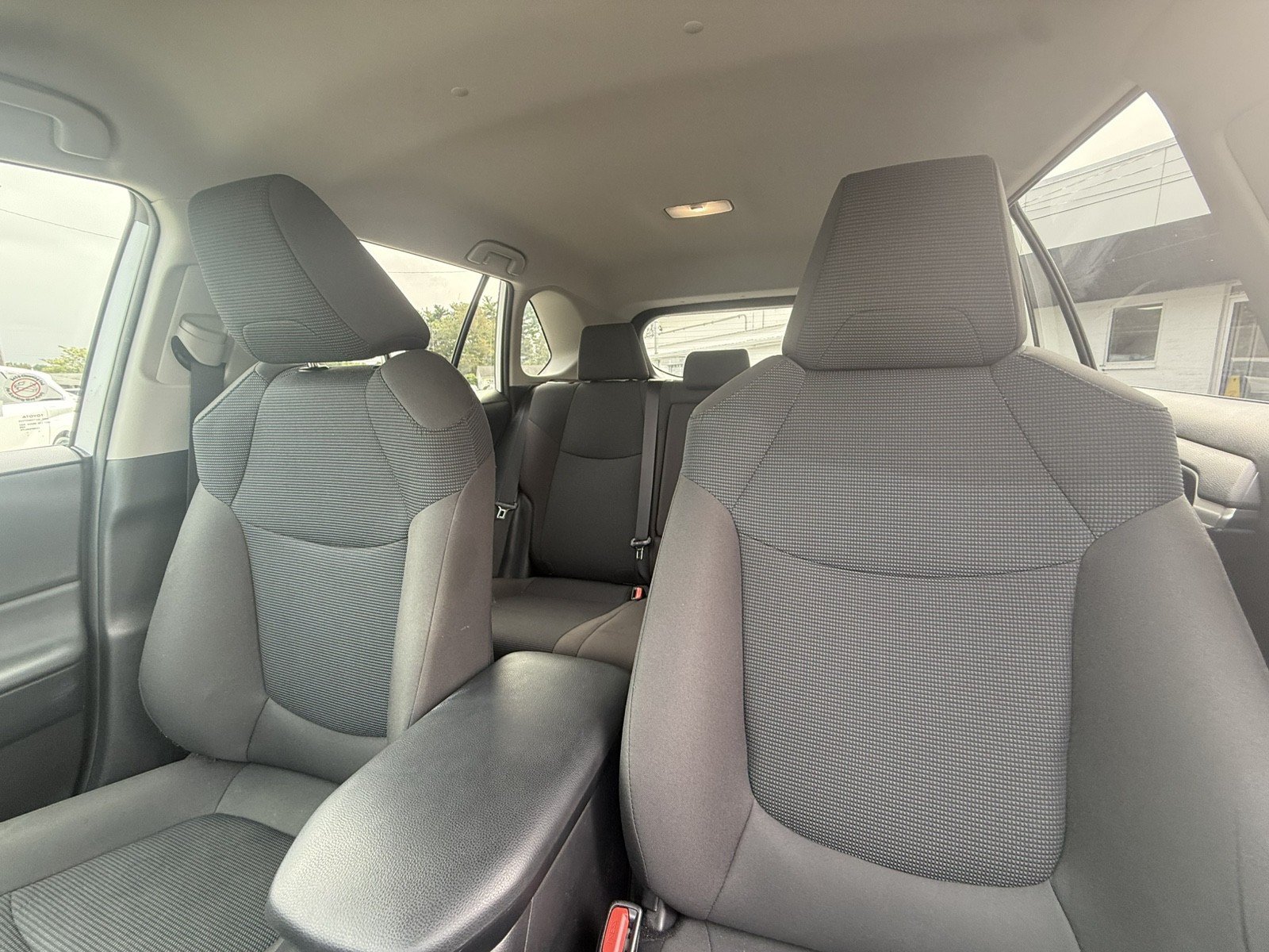 Used 2025 Toyota RAV4 LE AWD/4WD image 11