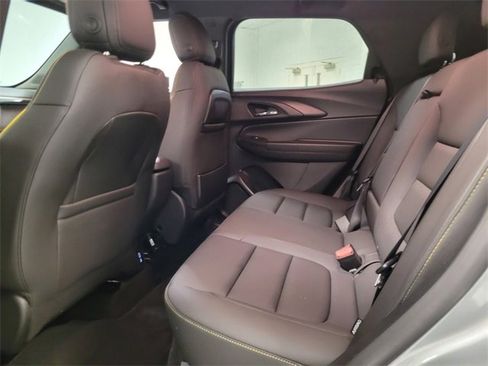 Used 2025 Chevrolet TrailBlazer ACTIV w/ Convenience Package image 12