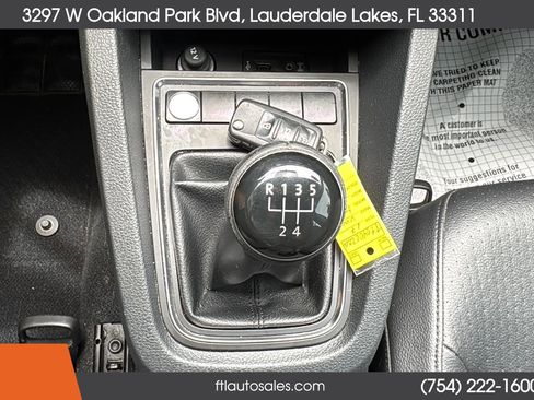 Used 2017 Volkswagen Jetta SE FWD image 57