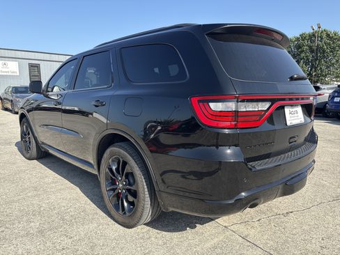 Used 2023 Dodge Durango R/T RWD image 3