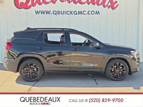 Used 2022 GMC Terrain SLT w/ Tech Package FWD image 8