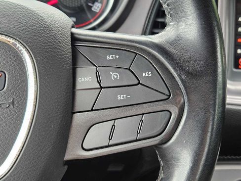 Used 2023 Dodge Challenger SXT RWD image 17