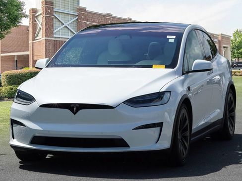 Used 2023 Tesla Model X AWD/4WD image 4