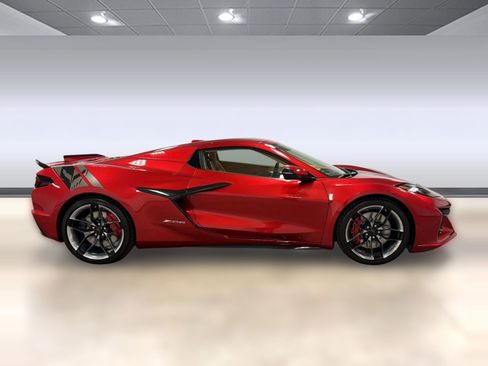 Used 2025 Chevrolet Corvette Z06 w/ Chrome Exterior Badge Package RWD image 8
