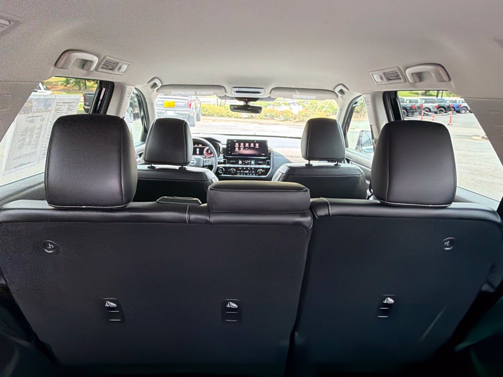 Used 2026 Nissan Pathfinder SL FWD image 38
