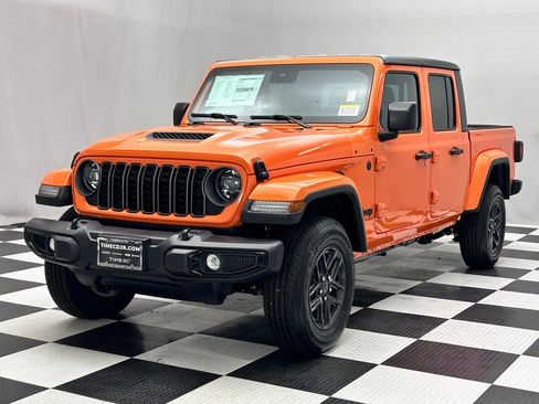 New 2025 Jeep Gladiator Sport image 4
