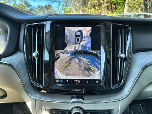 Used 2024 Volvo XC60 B5 Plus image 20