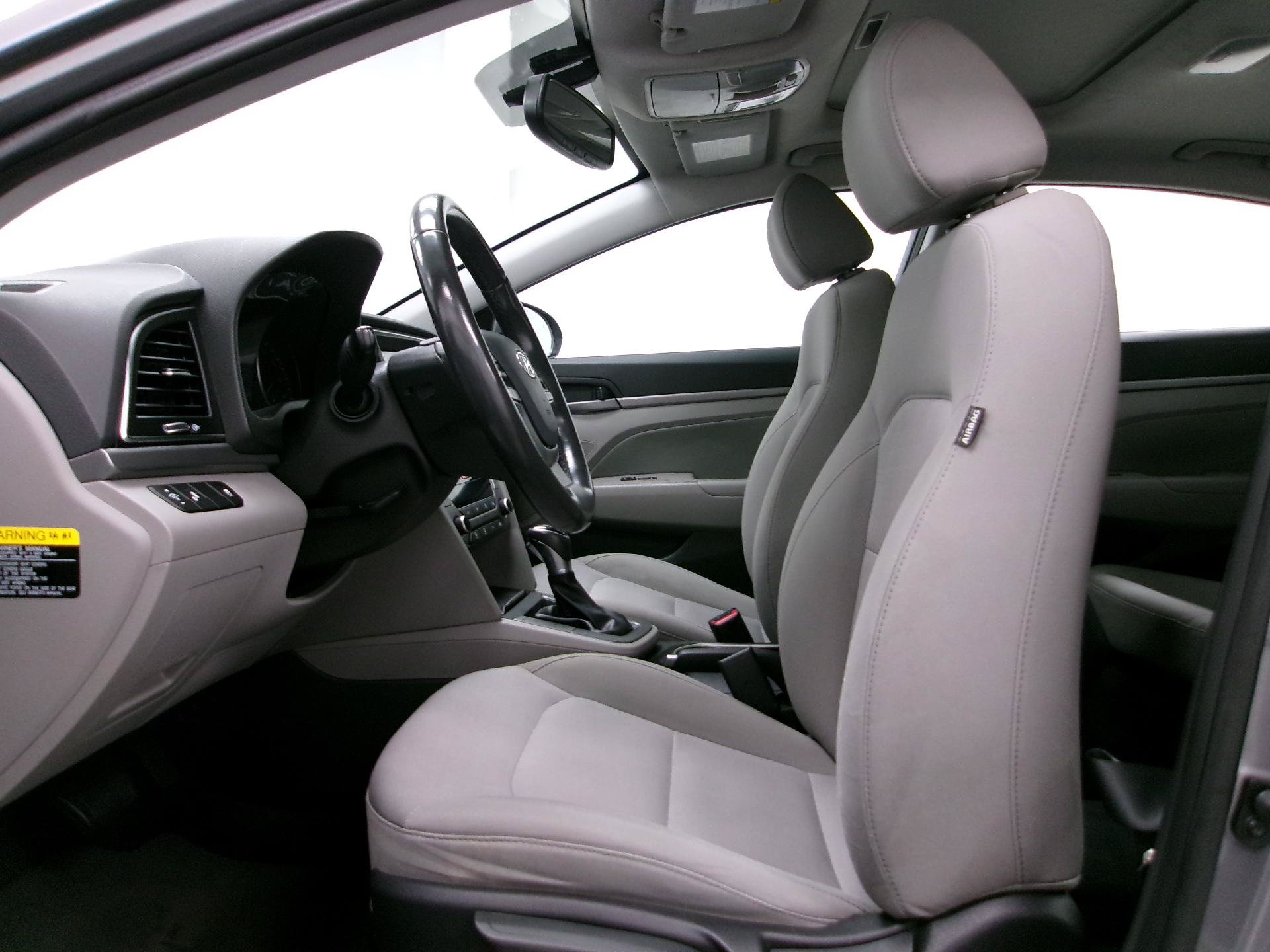 Used 2018 Hyundai Elantra Value Edition FWD image 10